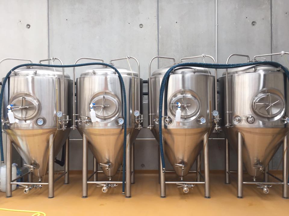 精釀啤酒設備,啤酒廠設備,開辦啤酒廠,發(fā)酵，錐形罐